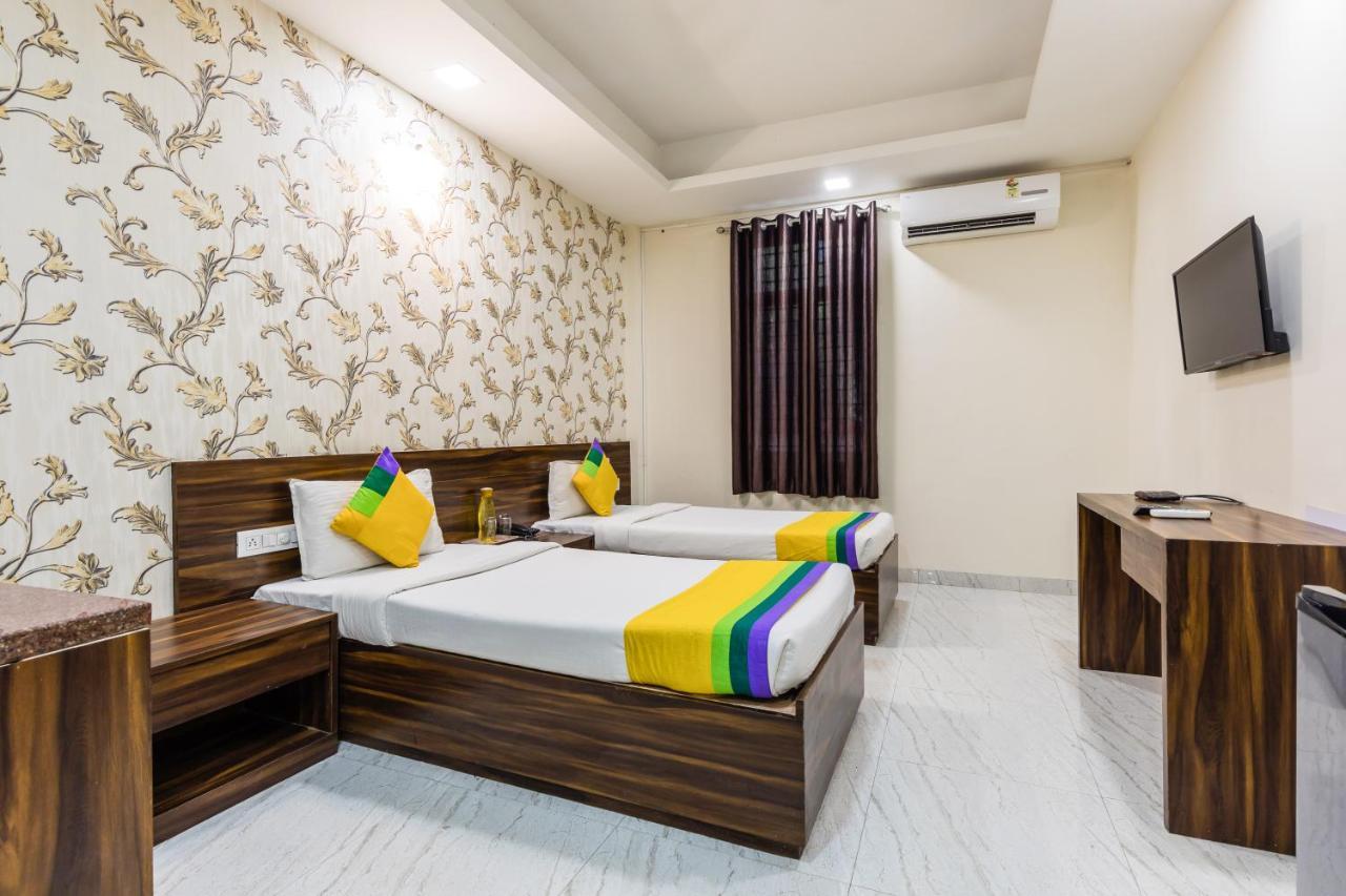 Treebo Trip Namaste Indore Exterior foto